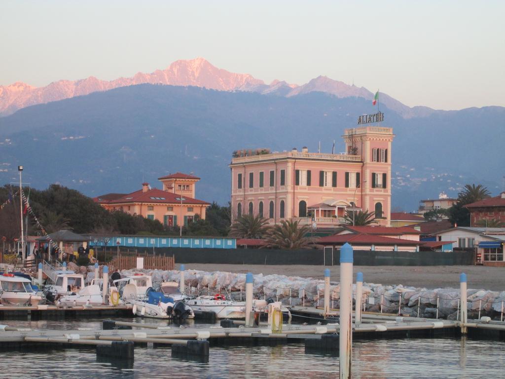 Hotel Italia Marina di Massa Exteriér fotografie